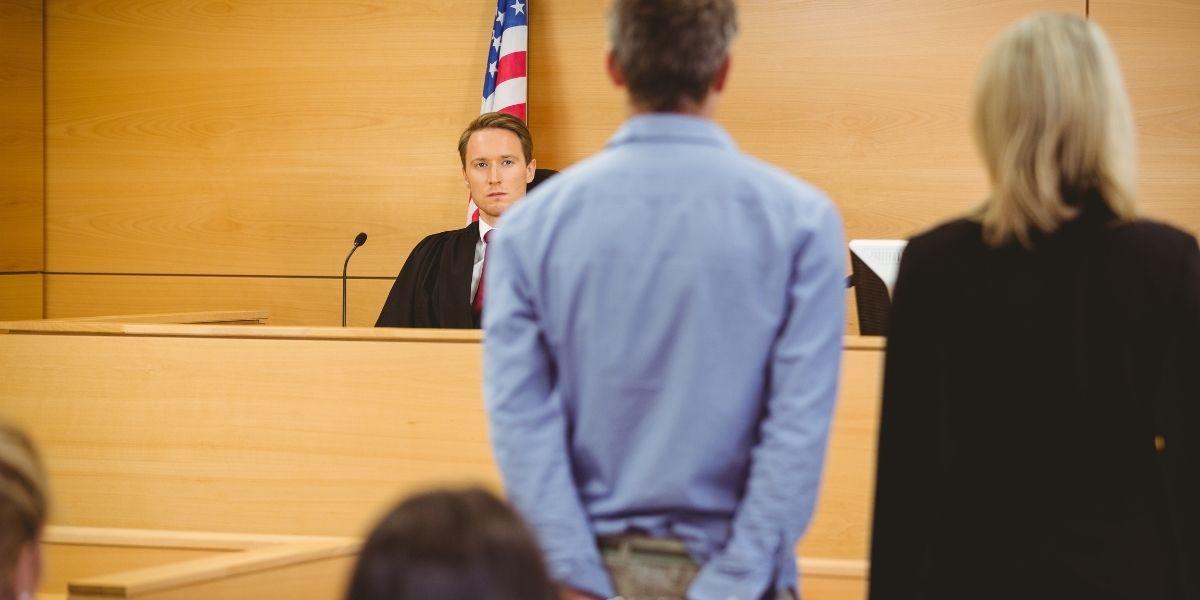 Courtroom setting - civil vs criminal case differences